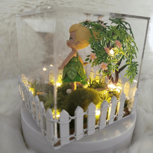 Cloche diorama La Fée clochette 