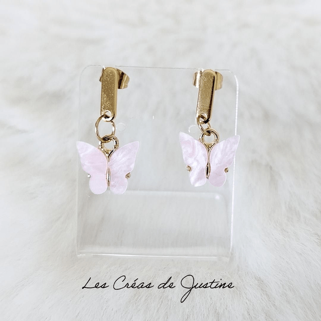 Papillons rose tendre 
