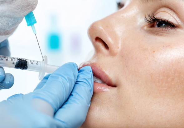 découvrez notre guide complet des tarifs pour une injection d'acide hyaluronique en 2023, avec toutes les informations essentielles pour bien préparer votre traitement esthétique.