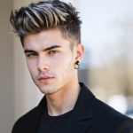 découvrez le guide complet du wolf cut pour homme avec des astuces stylées pour adopter cette coupe tendance avec élégance et assurance.